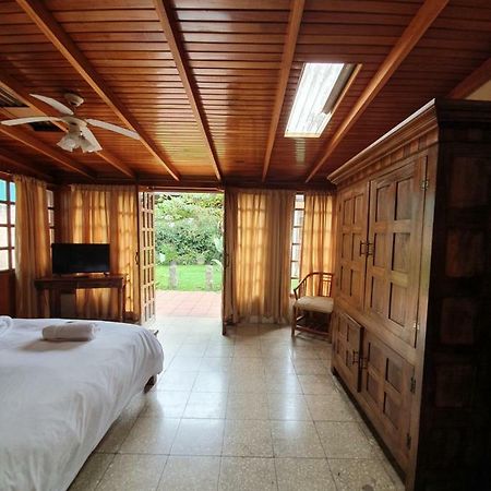 Turrialba Bed & Breakfast Ngoại thất bức ảnh