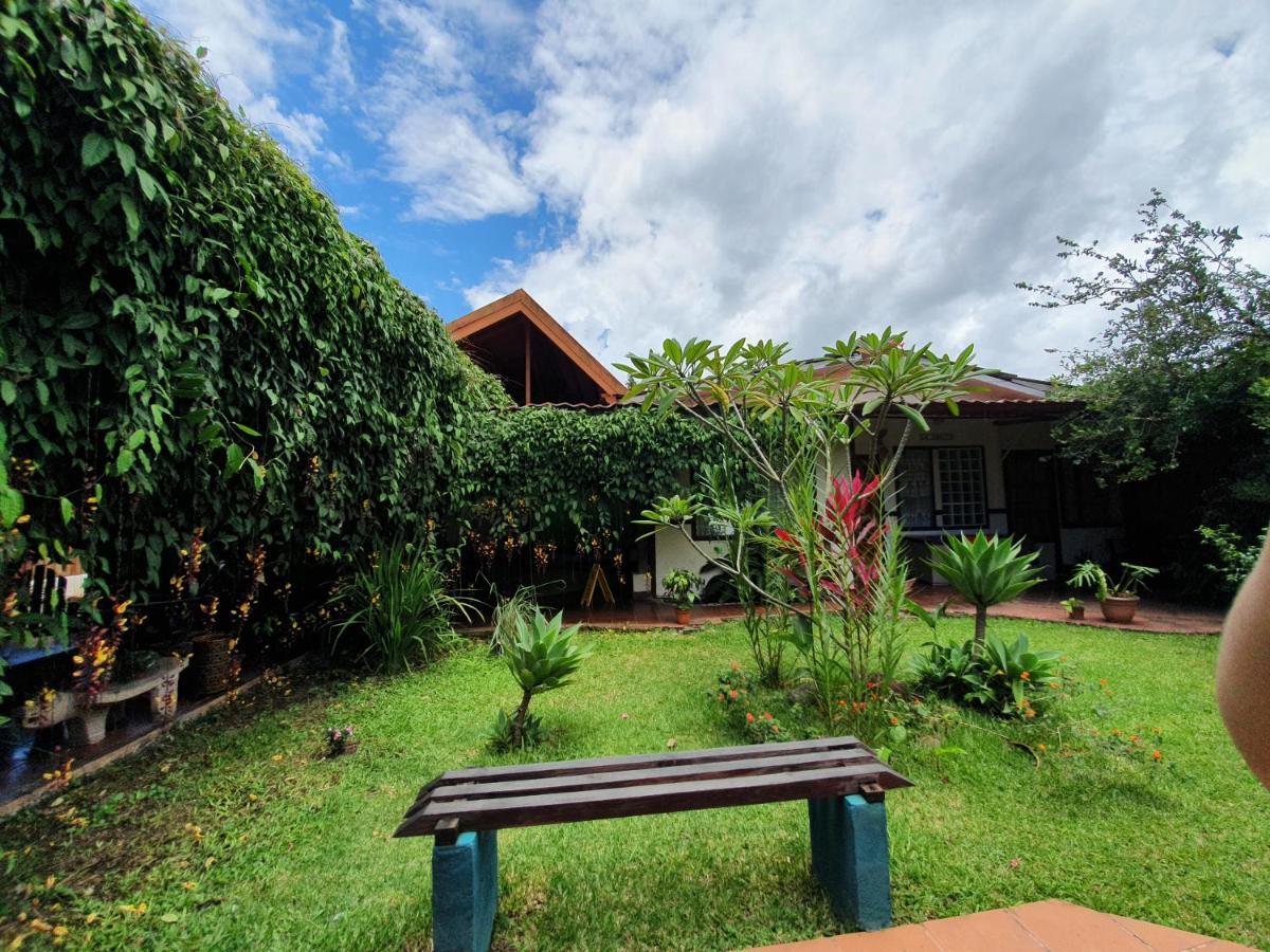 Turrialba Bed & Breakfast Ngoại thất bức ảnh