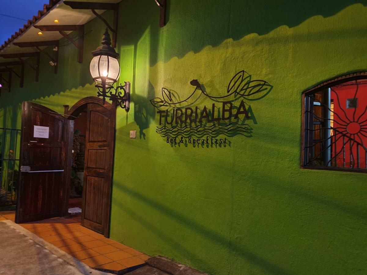 Turrialba Bed & Breakfast Ngoại thất bức ảnh