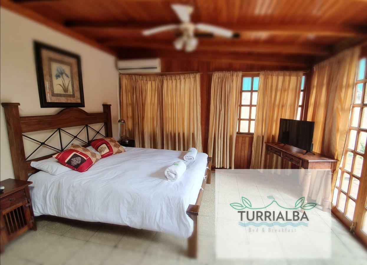 Turrialba Bed & Breakfast Ngoại thất bức ảnh